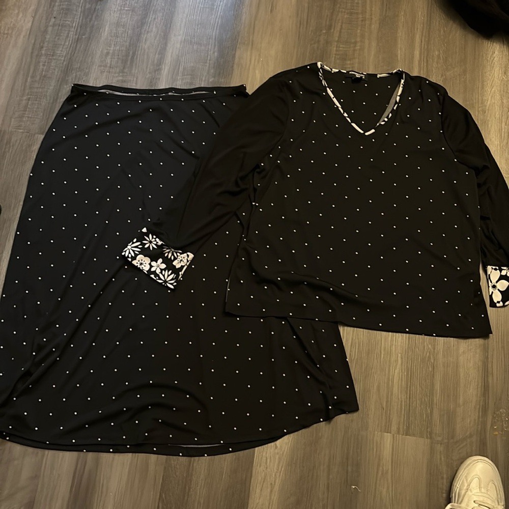 Norton Studio black printed outfit